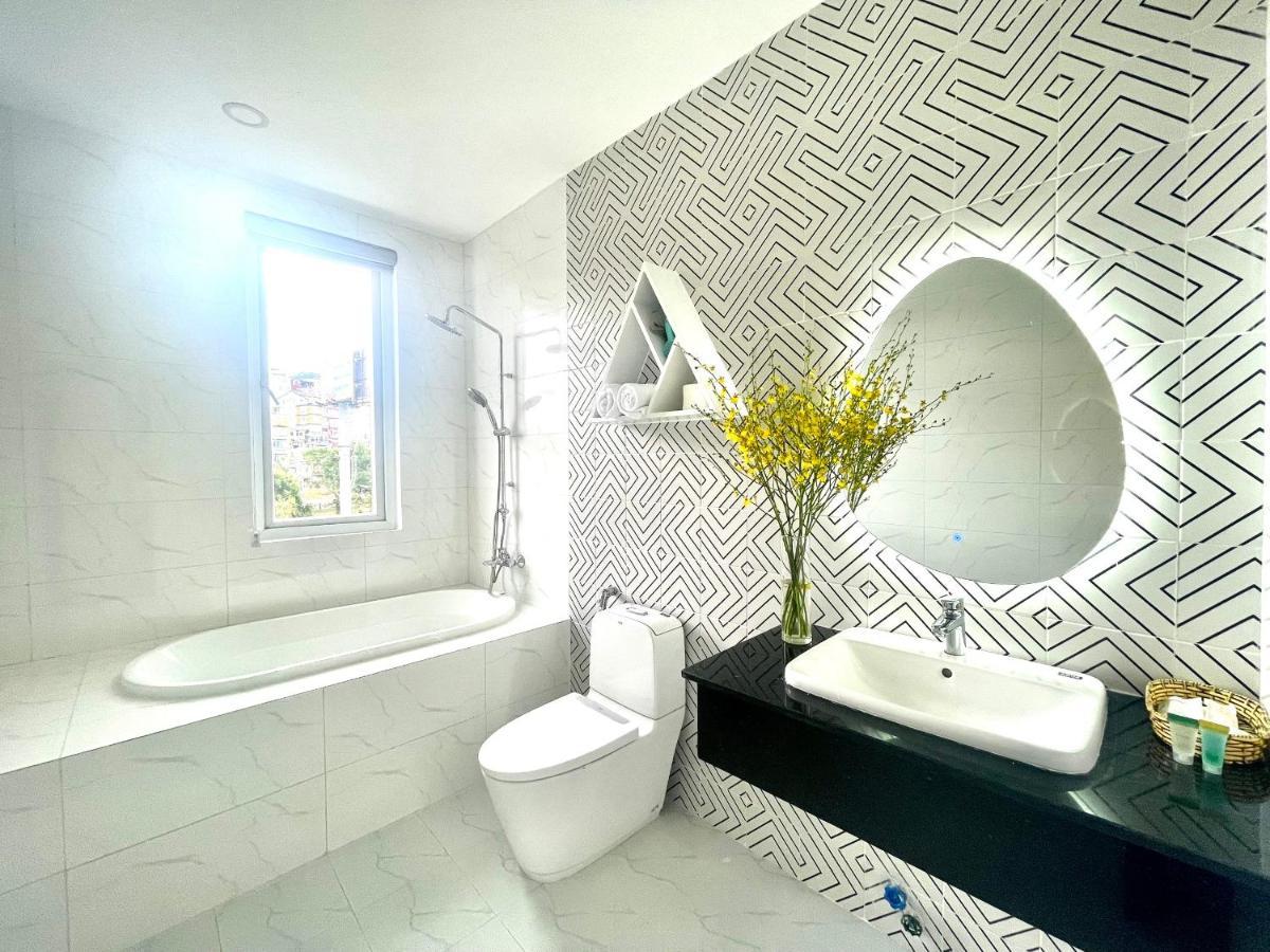 Phuong Vy Luxury Hotel Da Lat Exterior photo